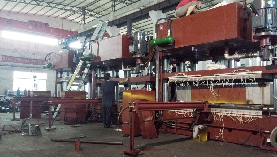 全自動(dòng)熱壓成型液壓機(jī)生產(chǎn)線